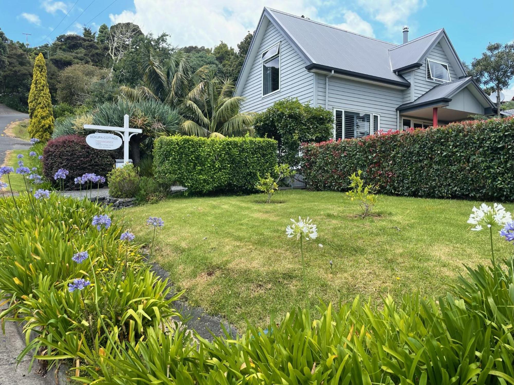 Kukupa Cottage Russell Exterior photo